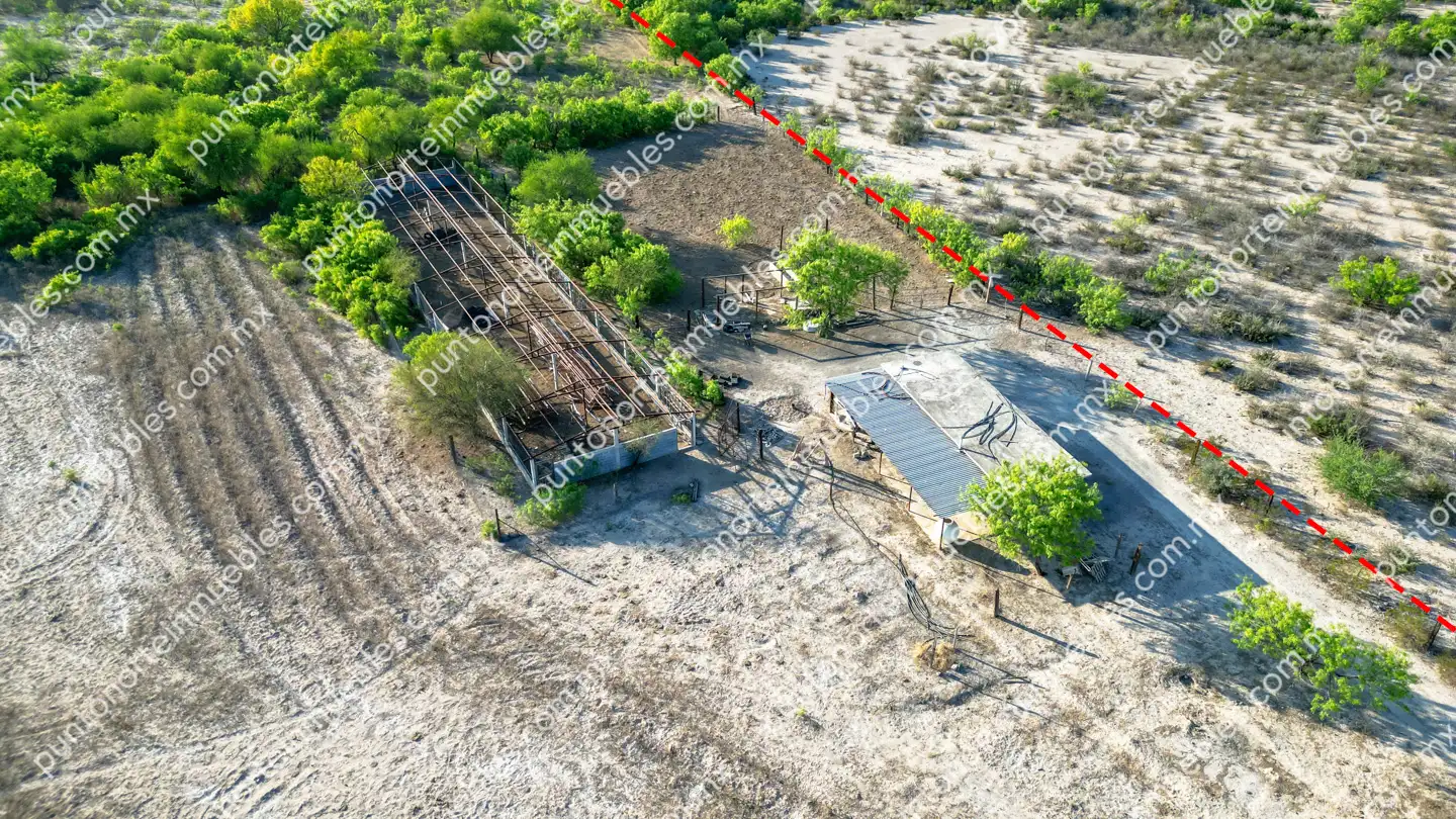 Terreno 7 HAS Estancias cerca de Rieles 27 Venta Terreno 7 Hectáreas delimitado en Estancias de Santa Ana, cerca de Rieles
