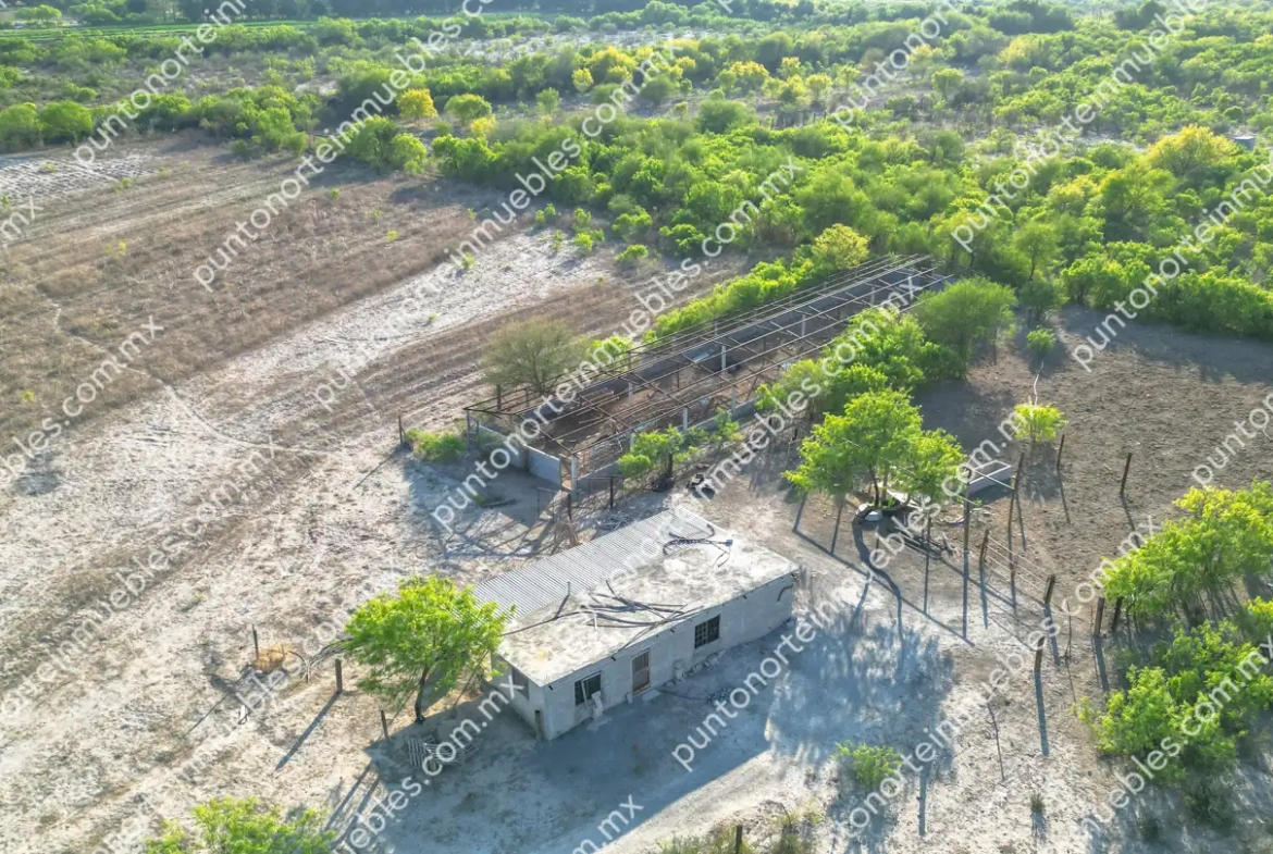 Venta Terreno 7 Hectáreas delimitado en Estancias de Santa Ana, cerca de Rieles