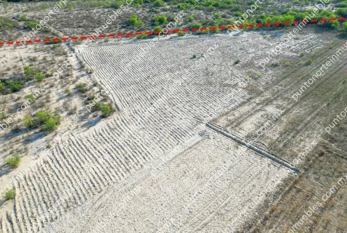 Venta Terreno 7 Hectáreas delimitado en Estancias de Santa Ana, cerca de Rieles