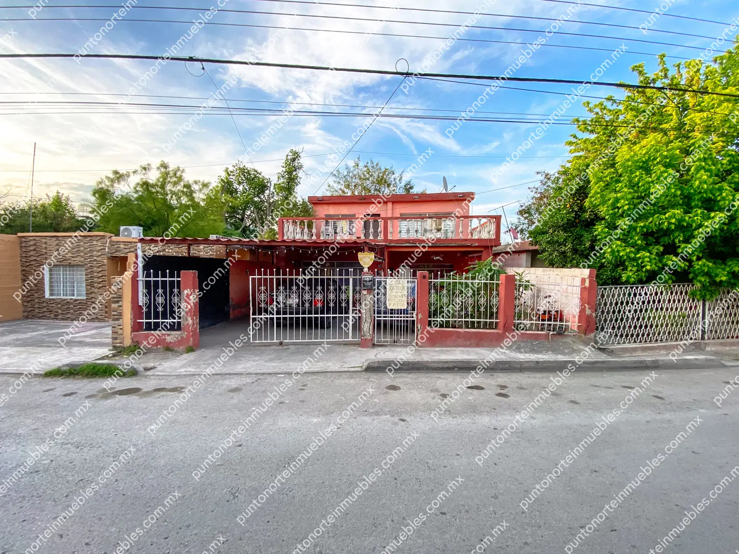 Casa Calle Victoria San Buena 01 En Venta Casa 3 Recámaras a espaldas Soriana San buena con 325m2 de Terreno, Zona Centro San Buena