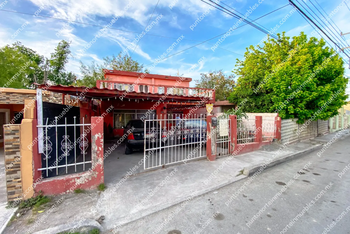 En Venta Casa 3 Recámaras a espaldas Soriana San buena con 325m2 de Terreno, Zona Centro San Buena