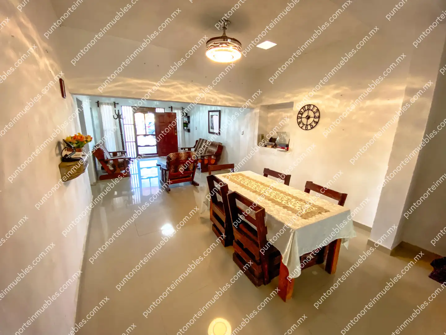Casa Calle Zaragoza San Buena 12 Venta Casa Tipo Quinta con 3 Recamaras, Cocina con Granito, Local Comercial y Alberca, Terreno de 500m2, San Buena