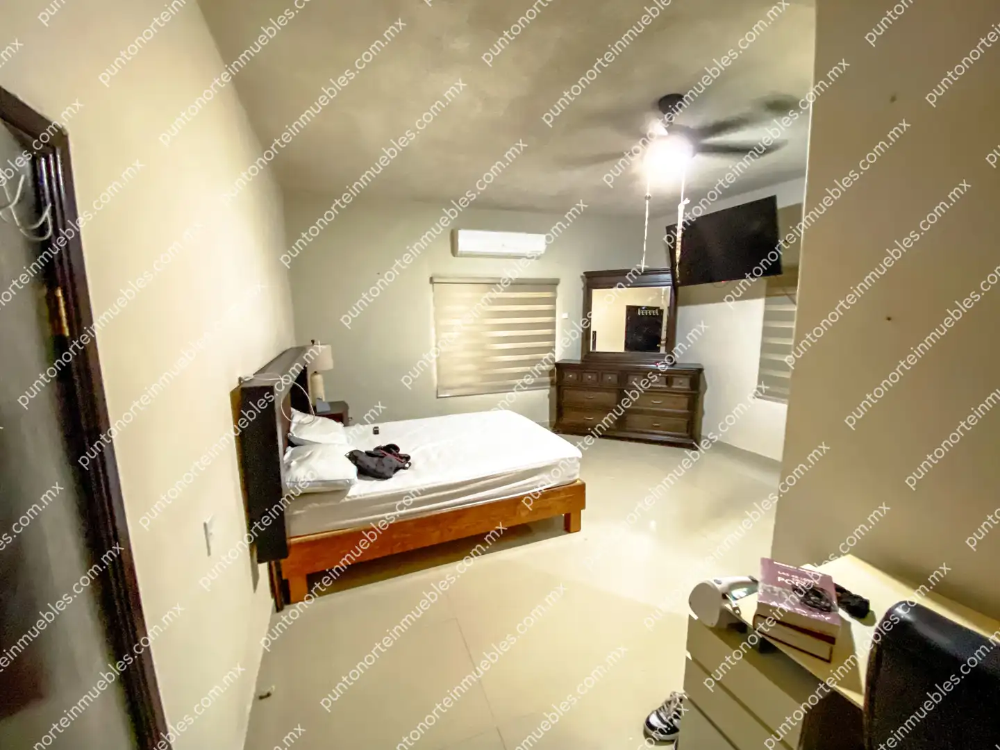 Casa Calle Zaragoza San Buena 13 Venta Casa Tipo Quinta con 3 Recamaras, Cocina con Granito, Local Comercial y Alberca, Terreno de 500m2, San Buena