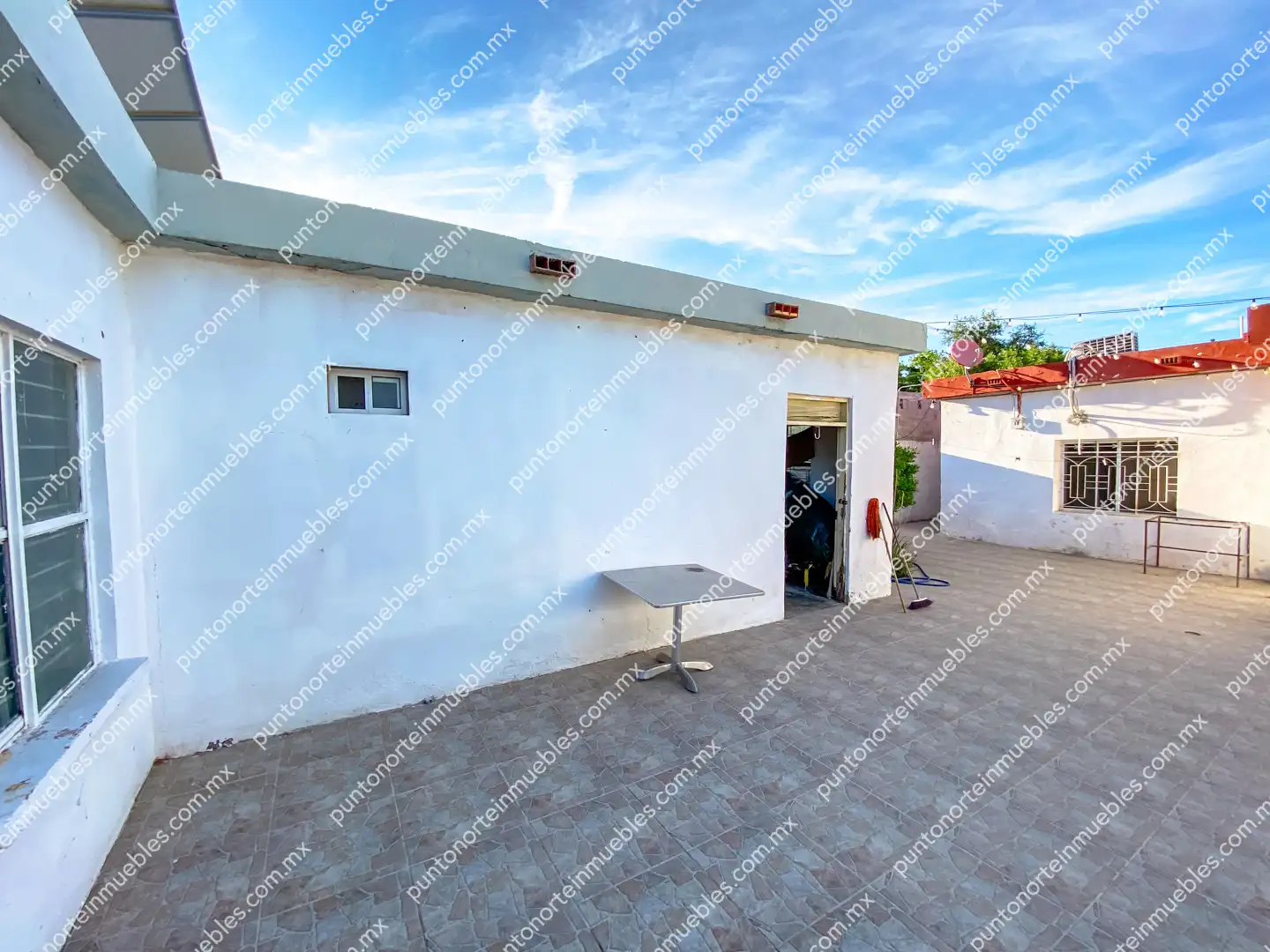 Casa Calle Zaragoza San Buena 23 Venta Casa Tipo Quinta con 3 Recamaras, Cocina con Granito, Local Comercial y Alberca, Terreno de 500m2, San Buena