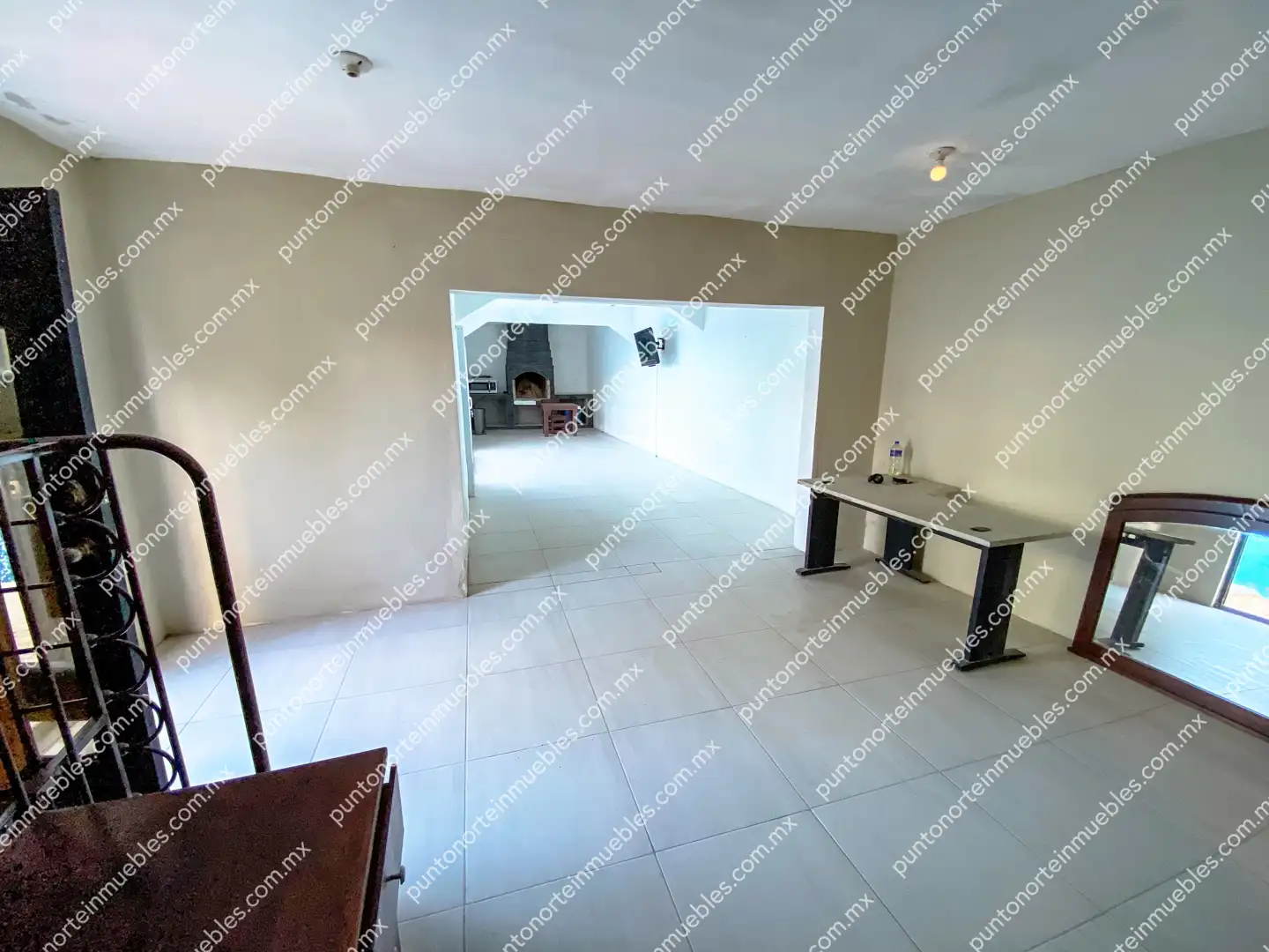 Casa Calle Zaragoza San Buena 28 Venta Casa Tipo Quinta con 3 Recamaras, Cocina con Granito, Local Comercial y Alberca, Terreno de 500m2, San Buena