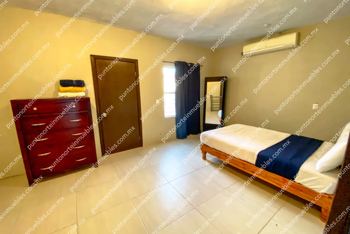 Venta Casa Tipo Quinta con 3 Recamaras, Cocina con Granito, Local Comercial y Alberca, Terreno de 500m2, San Buena