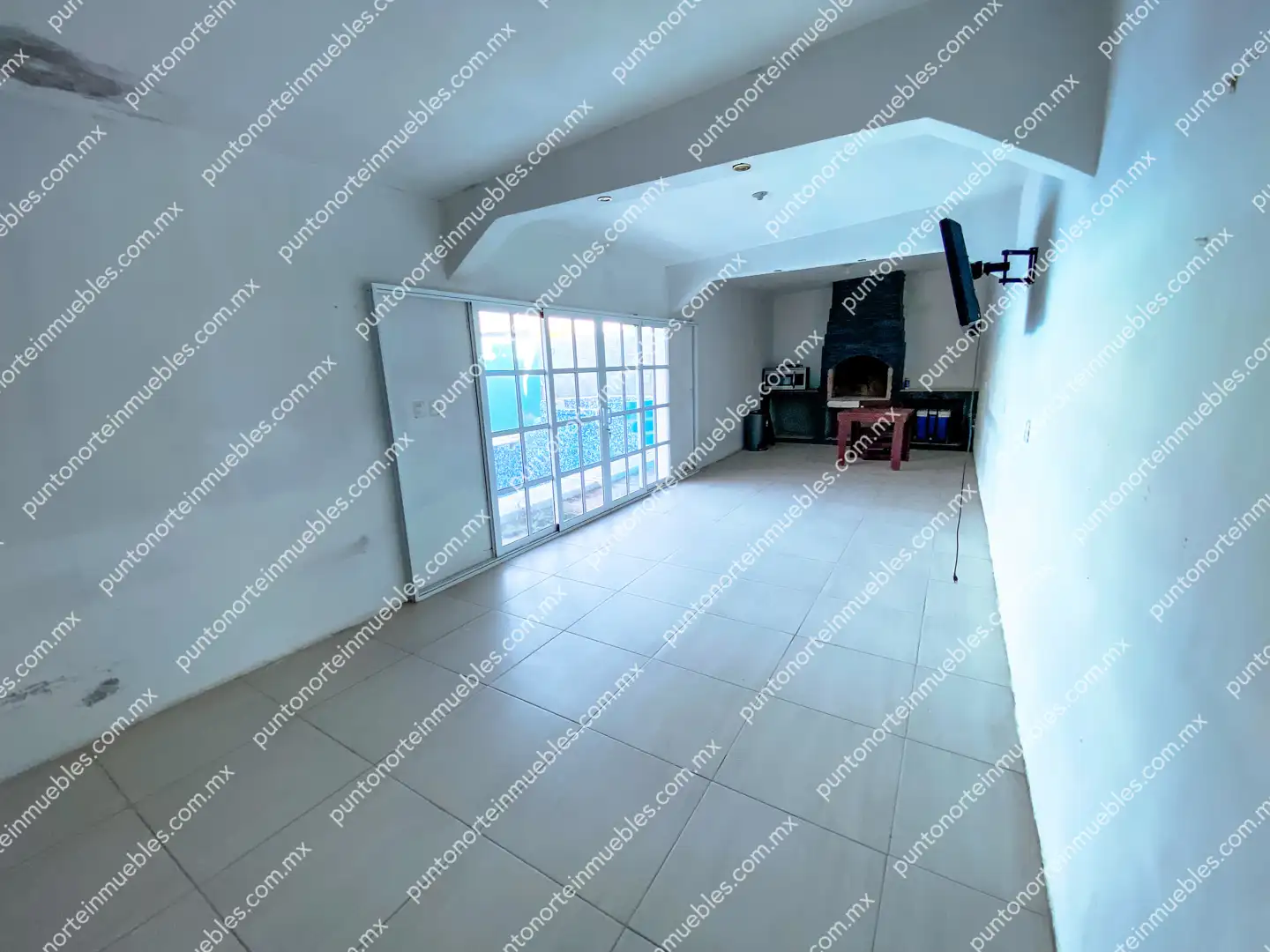 Casa Calle Zaragoza San Buena 32 Venta Casa Tipo Quinta con 3 Recamaras, Cocina con Granito, Local Comercial y Alberca, Terreno de 500m2, San Buena