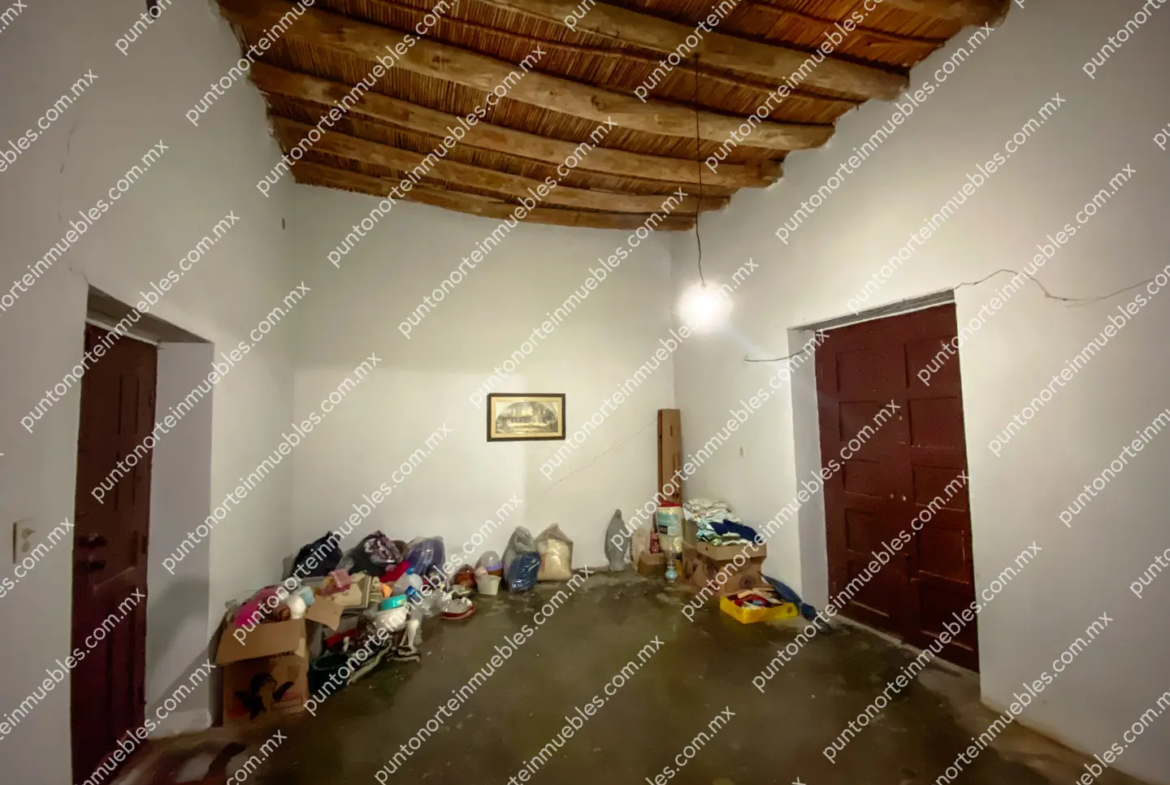 Venta Casa 3 Recámaras frente Aurrera San buena, Terreno amplio 1,052m2 con 160m2 de Construcción