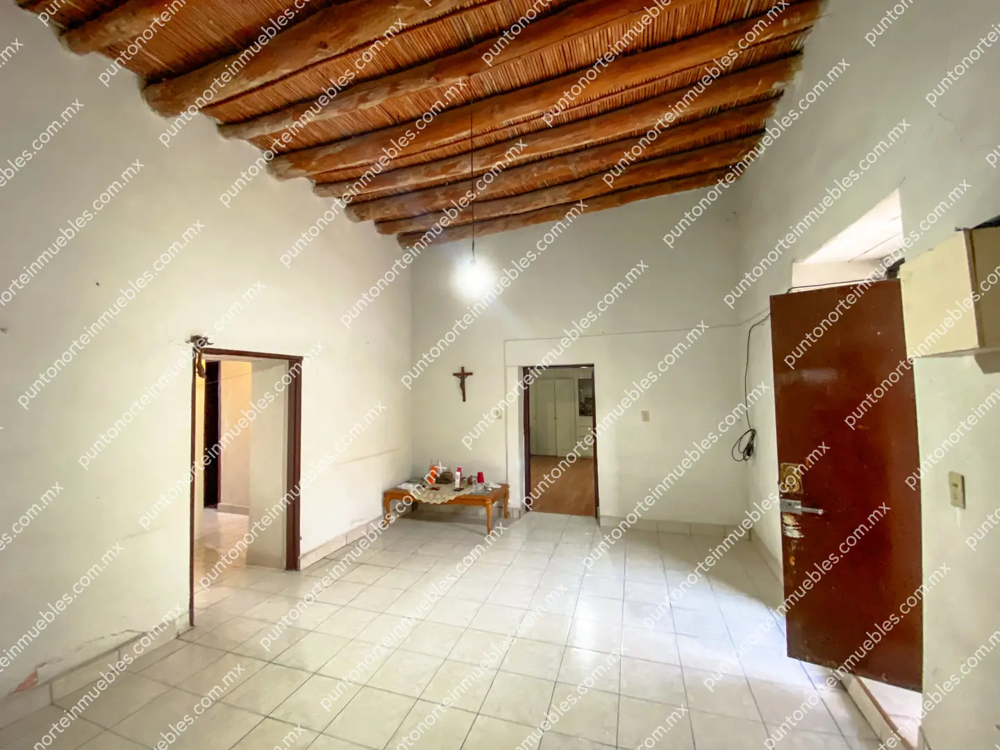 Venta Casa 3 Recámaras frente Aurrera San buena, Terreno amplio 1,052m2 con 160m2 de Construcción