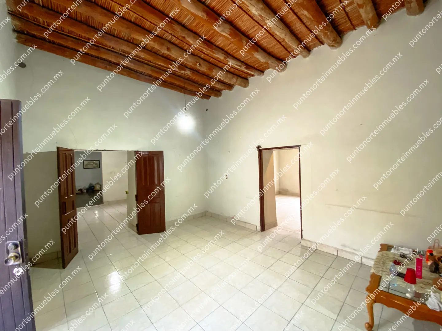Venta Casa 3 Recámaras frente Aurrera San buena, Terreno amplio 1,052m2 con 160m2 de Construcción