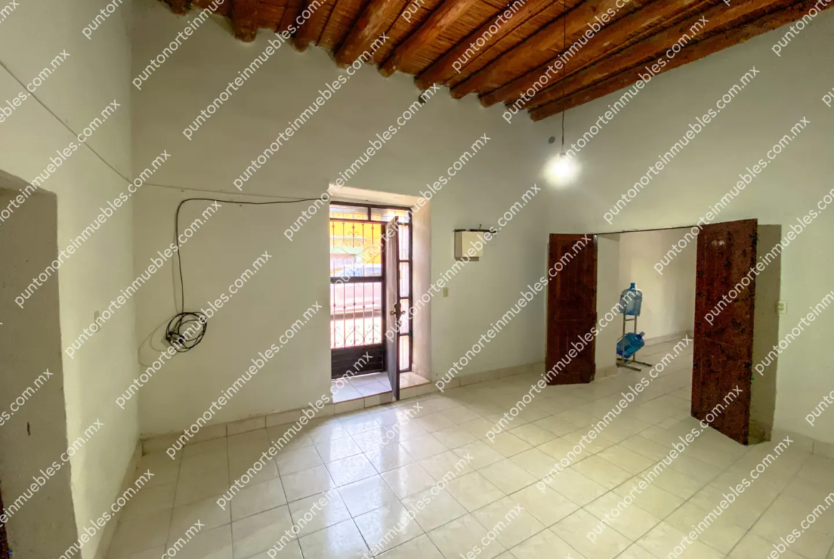 Venta Casa 3 Recámaras frente Aurrera San buena, Terreno amplio 1,052m2 con 160m2 de Construcción