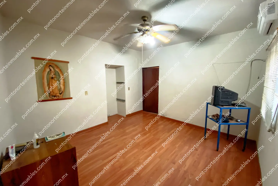 Venta Casa 3 Recámaras frente Aurrera San buena, Terreno amplio 1,052m2 con 160m2 de Construcción