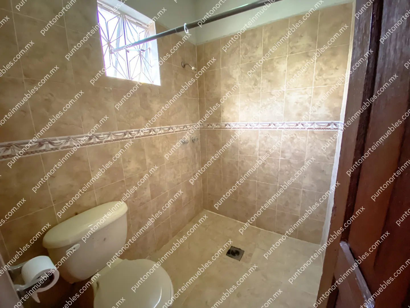 Venta Casa 3 Recámaras frente Aurrera San buena, Terreno amplio 1,052m2 con 160m2 de Construcción