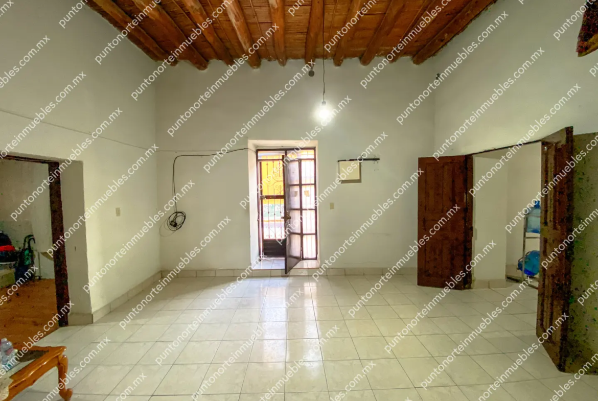 Venta Casa 3 Recámaras frente Aurrera San buena, Terreno amplio 1,052m2 con 160m2 de Construcción