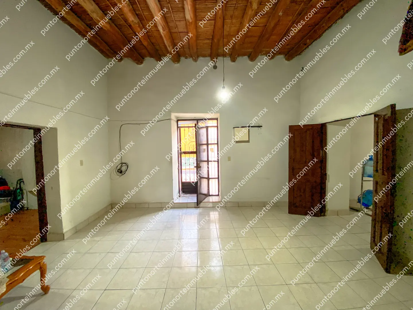Venta Casa 3 Recámaras frente Aurrera San buena, Terreno amplio 1,052m2 con 160m2 de Construcción