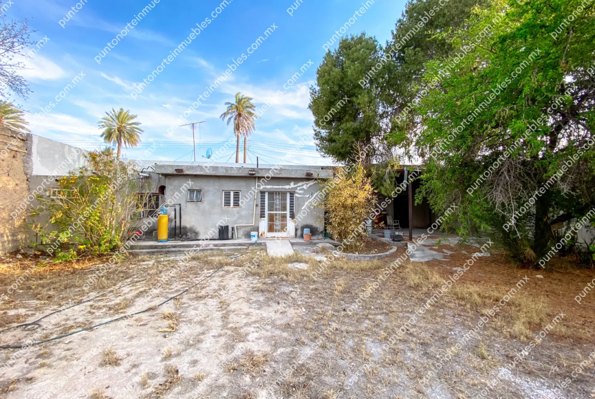 Venta Casa 3 Recámaras frente Aurrera San buena, Terreno amplio 1,052m2 con 160m2 de Construcción