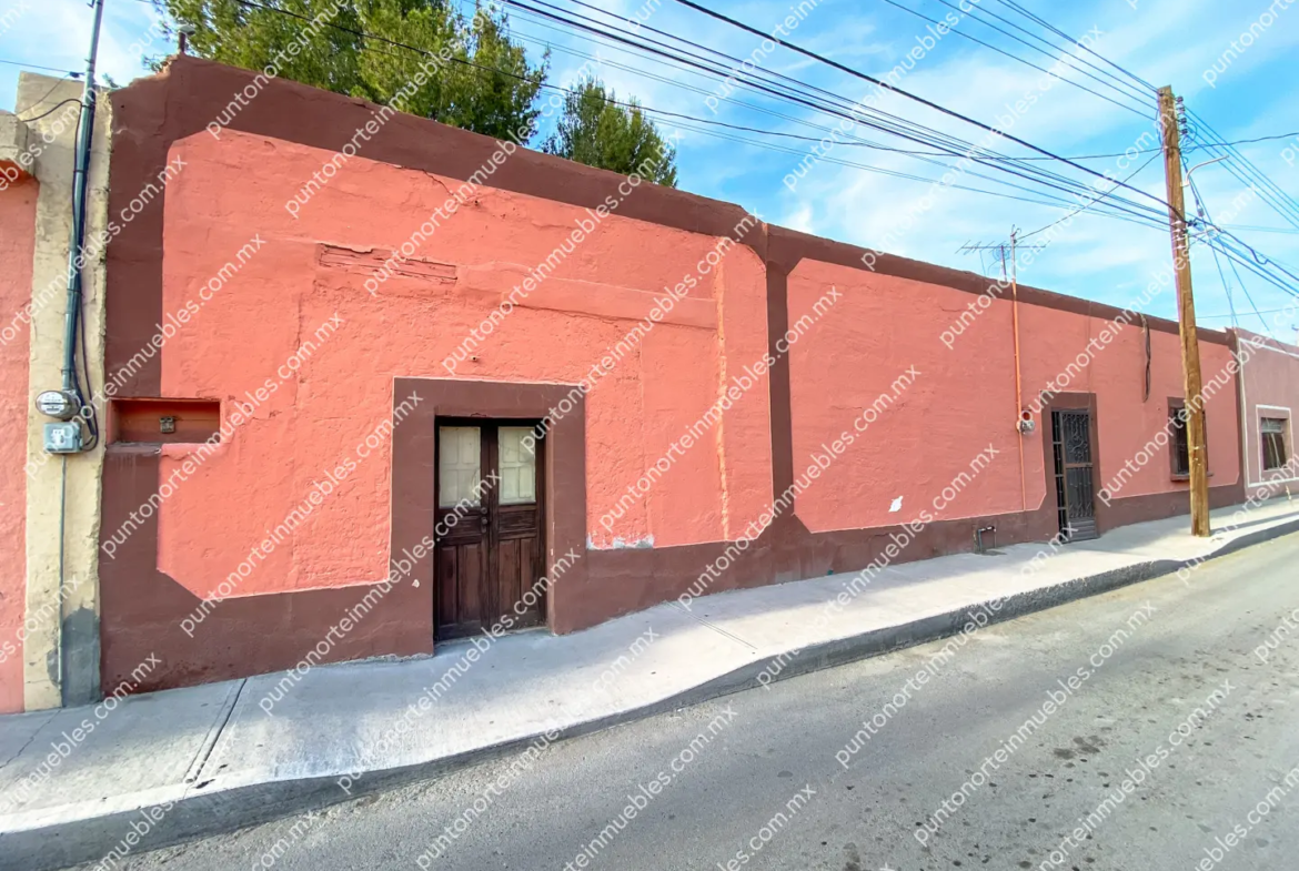 Venta Casa 3 Recámaras frente Aurrera San buena, Terreno amplio 1,052m2 con 160m2 de Construcción