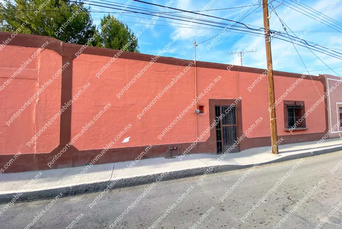 Venta Casa 3 Recámaras frente Aurrera San buena, Terreno amplio 1,052m2 con 160m2 de Construcción
