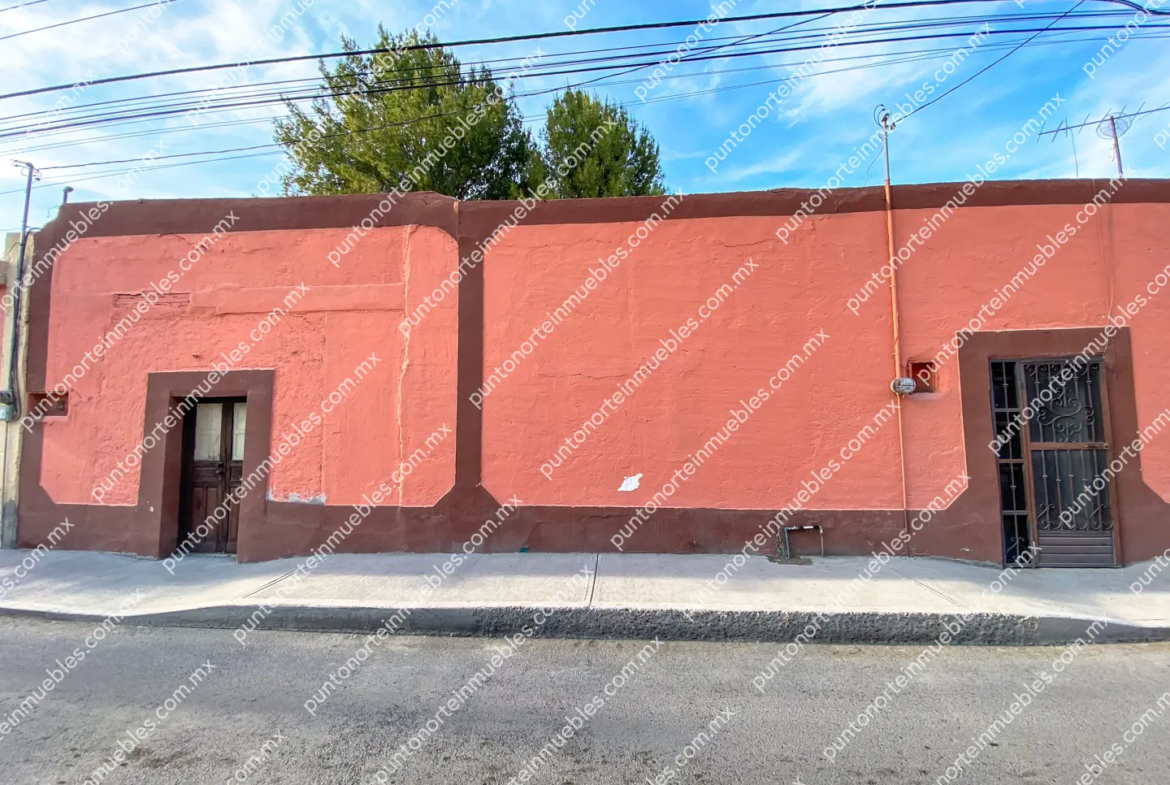 Venta Casa 3 Recámaras frente Aurrera San buena, Terreno amplio 1,052m2 con 160m2 de Construcción