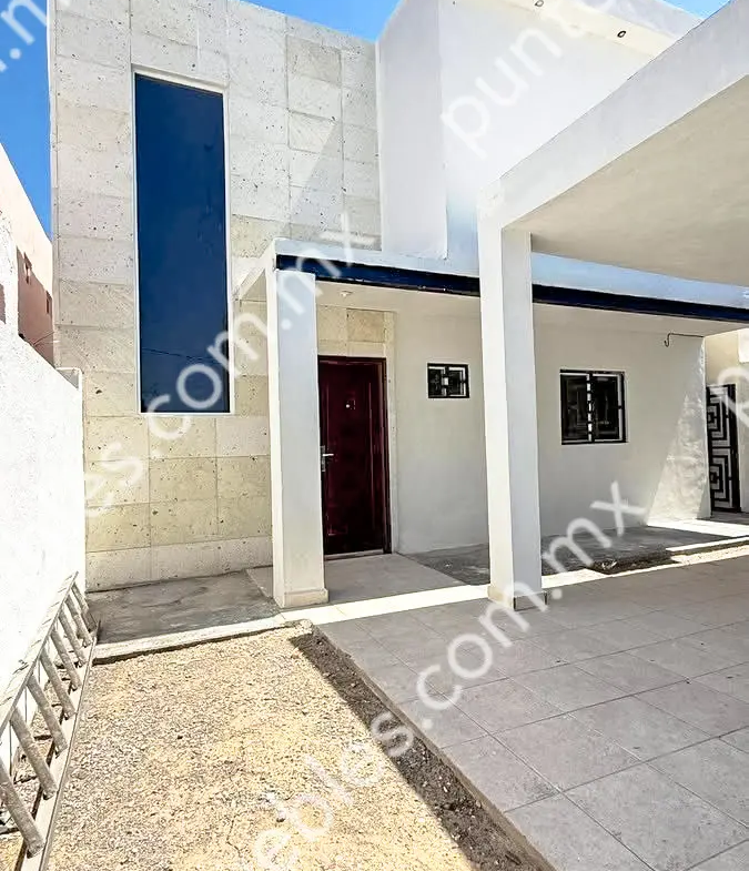 Venta Casa Nueva con 3 Recámaras, Cochera y Alberca en Col Guadalupe, cerca Oficinas CFE