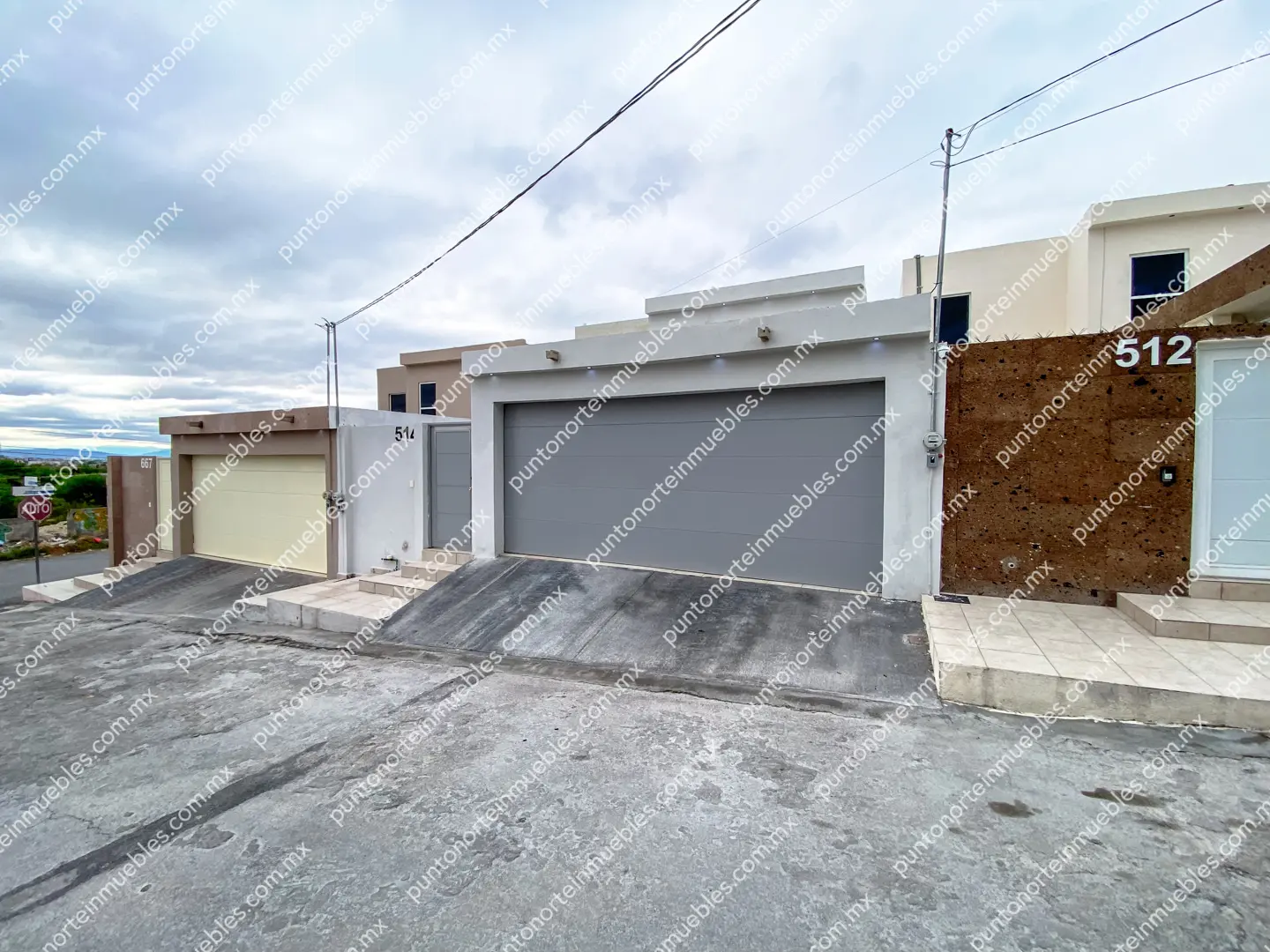 Casa Col Guadalupe por CFE 15 Venta Casa Nueva con 3 Recámaras, Cochera y Alberca en Col Guadalupe, cerca Oficinas CFE