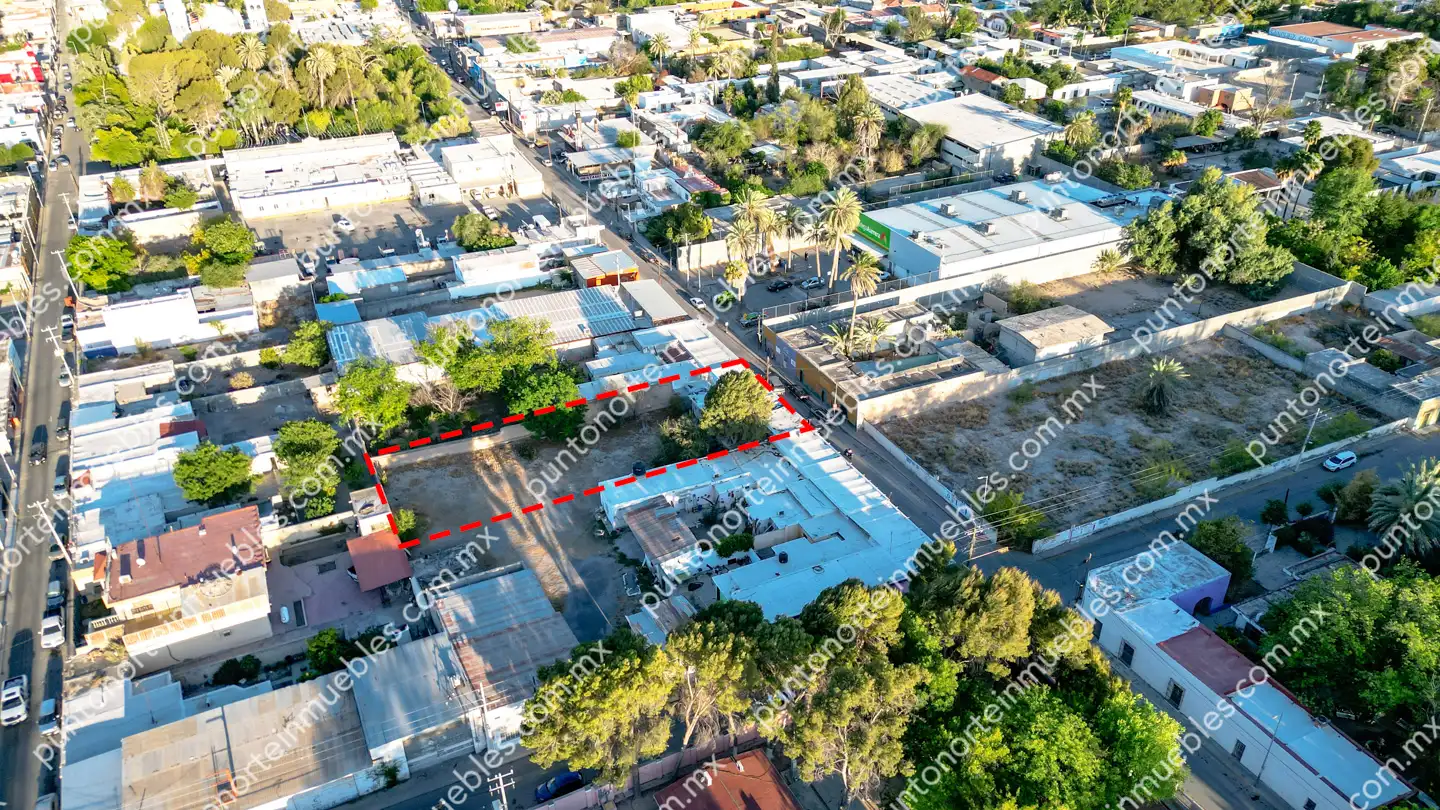 Venta Casa 3 Recámaras frente Aurrera San buena, Terreno amplio 1,052m2 con 160m2 de Construcción
