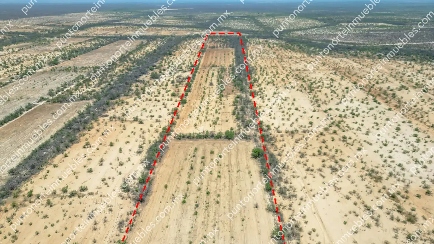 Terreno 14.7 HAS atras del buda 10 Venta Terreno 14.7 Hectáreas con agua, ubicado a 850 metros a espaldas de Postes de Mexico