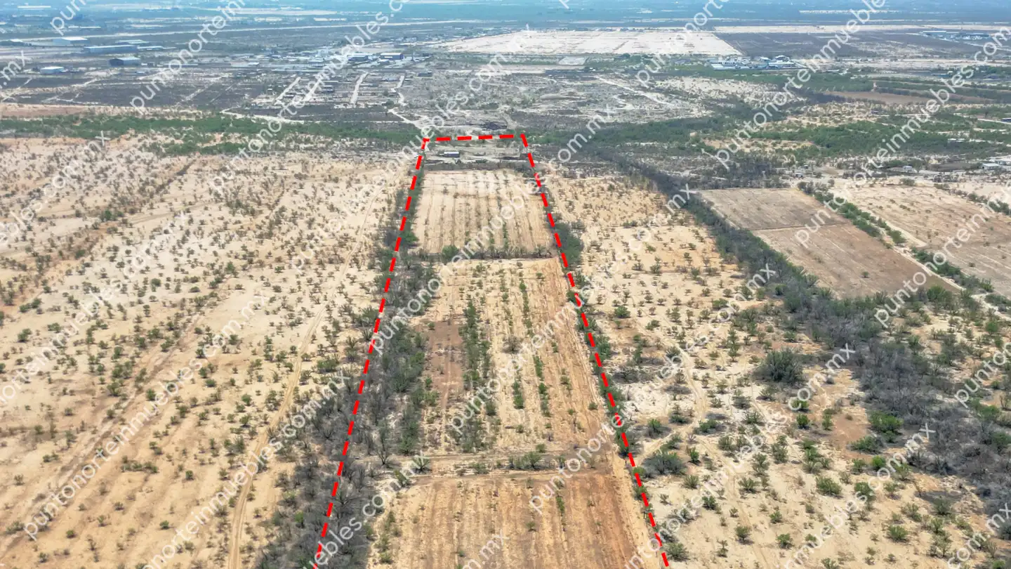 Terreno 14.7 HAS atras del buda 20 Venta Terreno 14.7 Hectáreas con agua, ubicado a 850 metros a espaldas de Postes de Mexico