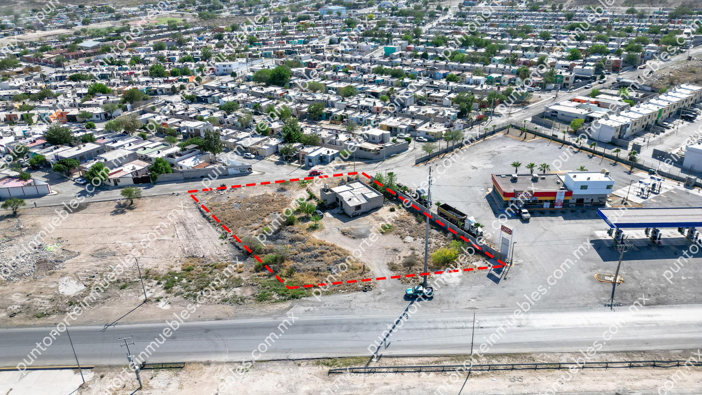 default Venta Terreno 2,721m2 sobre Libr. Carlos Salinas con 53m de frente
