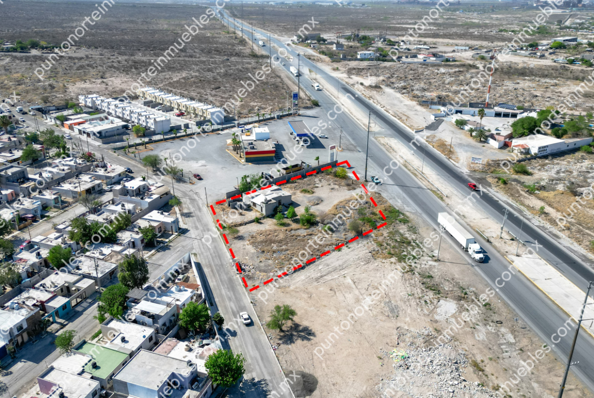 Venta Terreno 2,721m2 sobre Libr. Carlos Salinas con 53m de frente