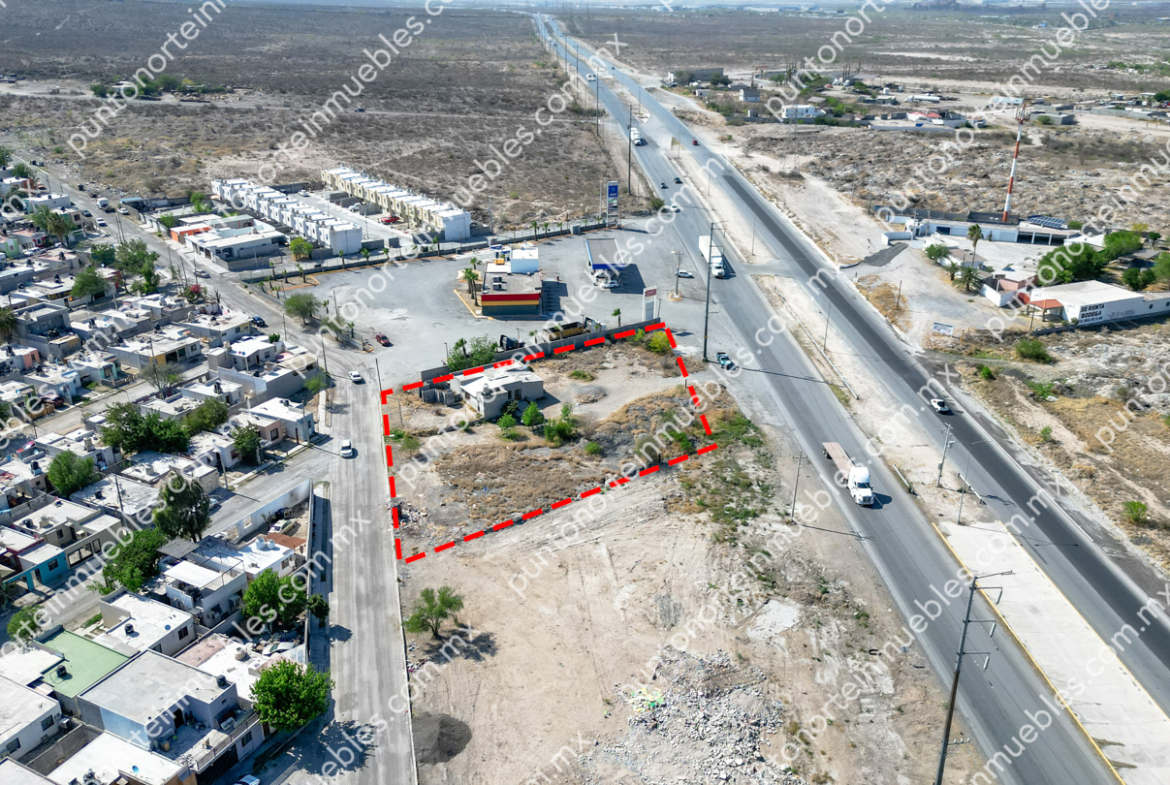 Venta Terreno 2,721m2 sobre Libr. Carlos Salinas con 53m de frente