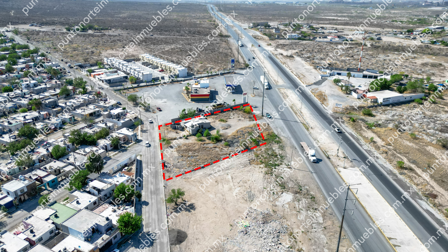 default Venta Terreno 2,721m2 sobre Libr. Carlos Salinas con 53m de frente