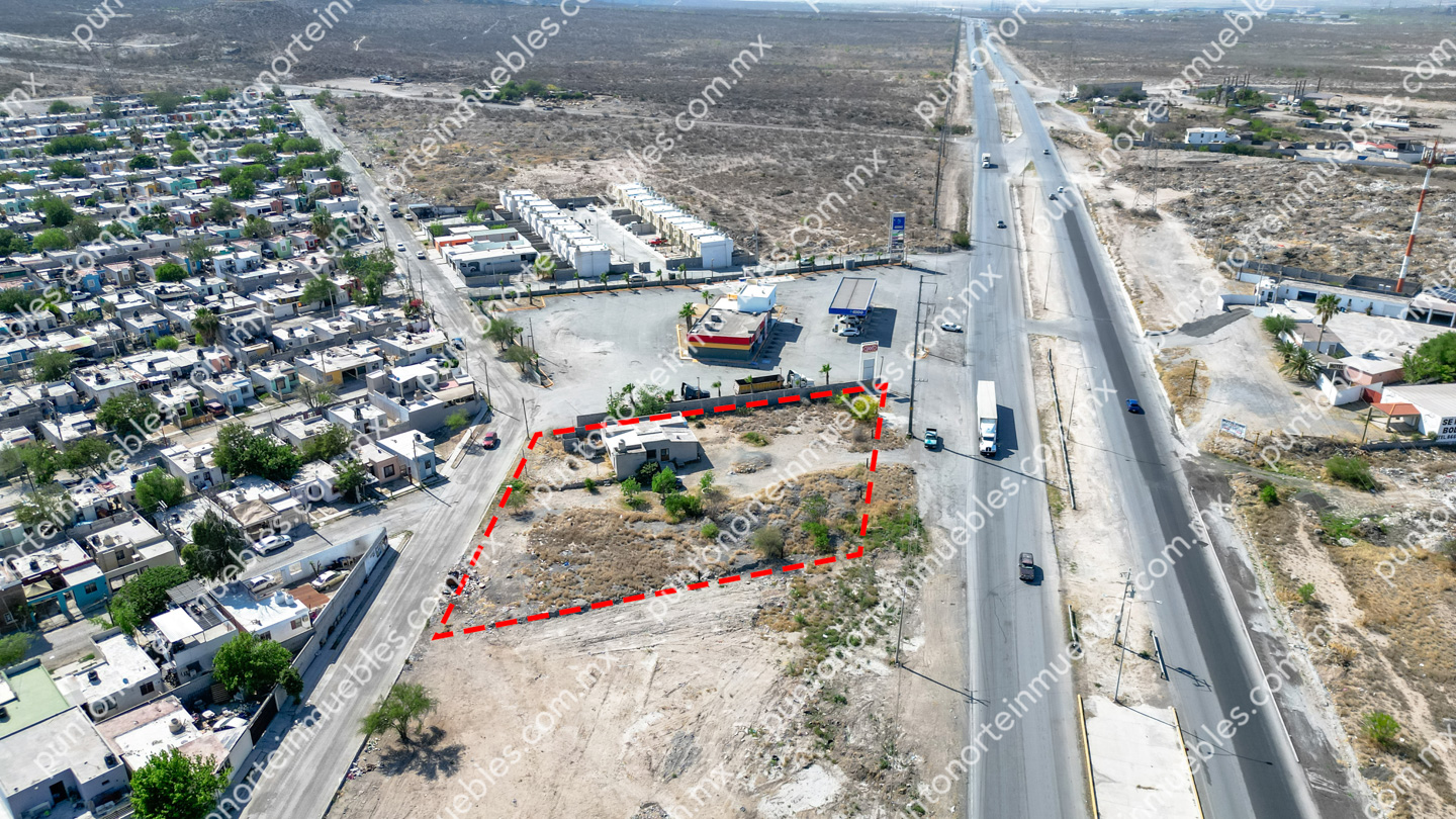 default Venta Terreno 2,721m2 sobre Libr. Carlos Salinas con 53m de frente