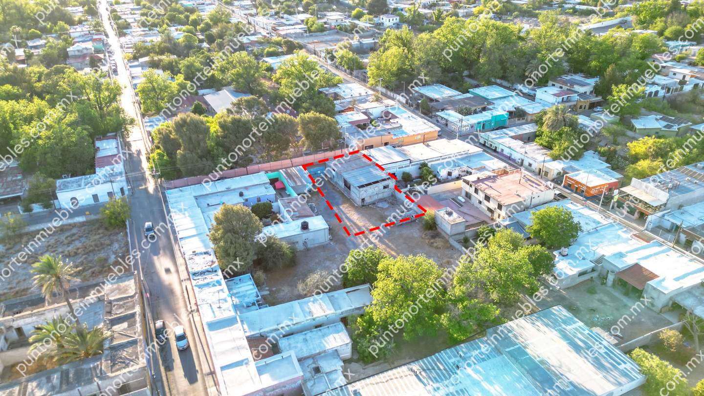 Venta Terreno 495m2 en Zona Comercial Centro cerca de Aurrera San Buena