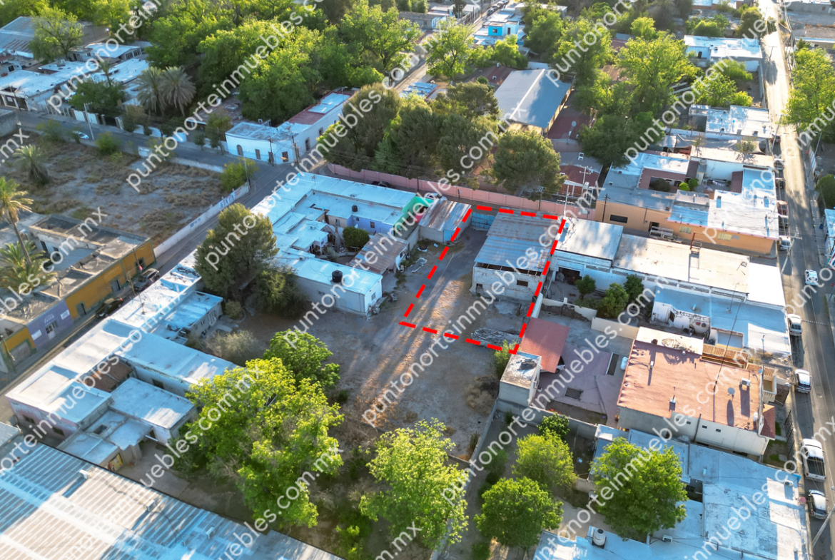 Venta Terreno 495m2 en Zona Comercial Centro cerca de Aurrera San Buena