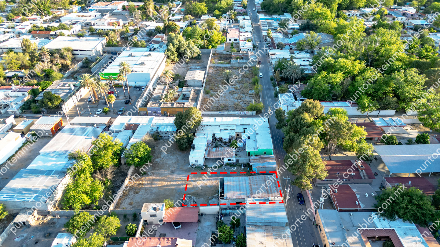 Venta Terreno 495m2 en Zona Comercial Centro cerca de Aurrera San Buena