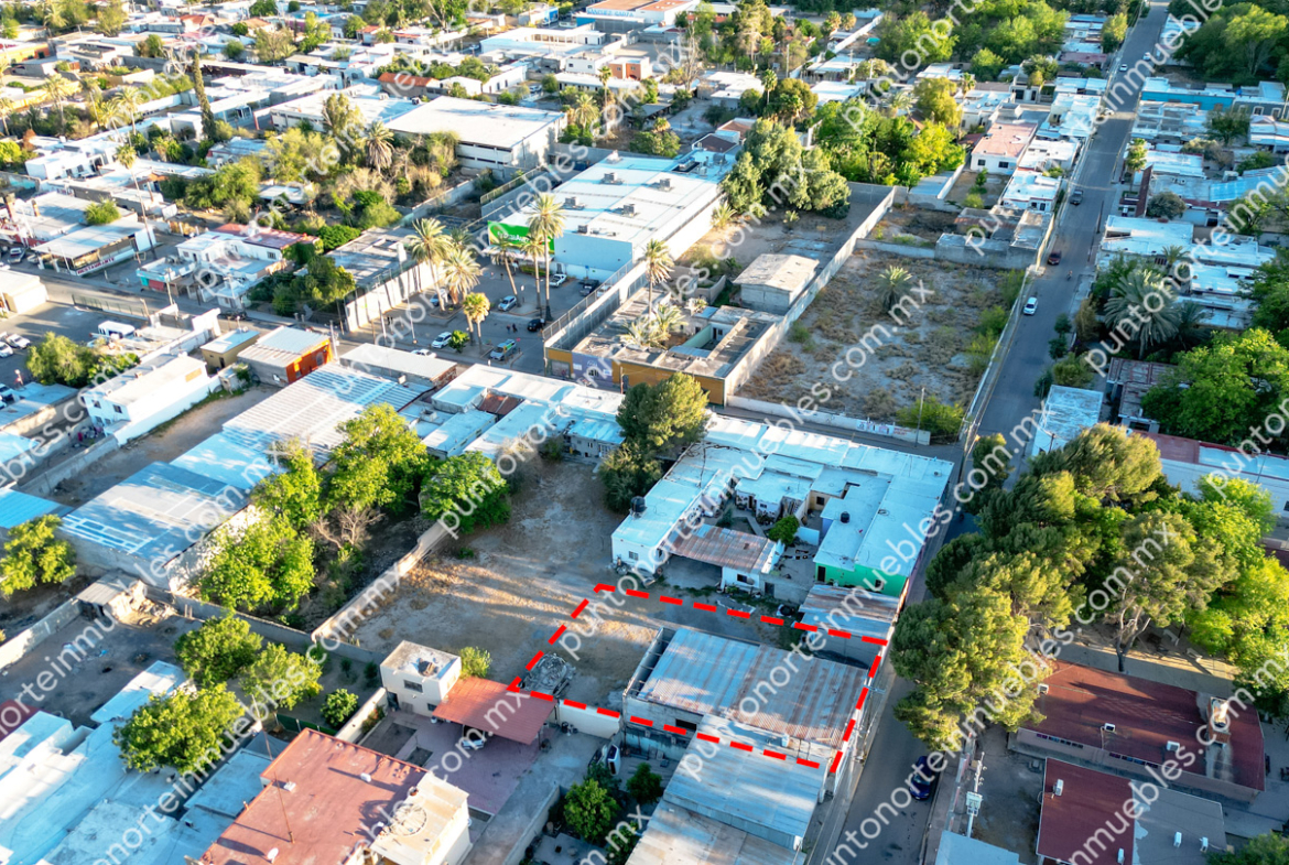 Venta Terreno 495m2 en Zona Comercial Centro cerca de Aurrera San Buena