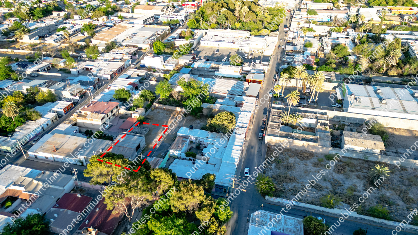 Venta Terreno 495m2 en Zona Comercial Centro cerca de Aurrera San Buena
