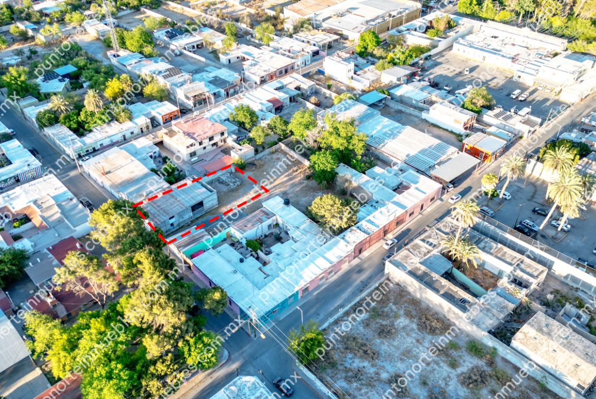 Venta Terreno 495m2 en Zona Comercial Centro cerca de Aurrera San Buena