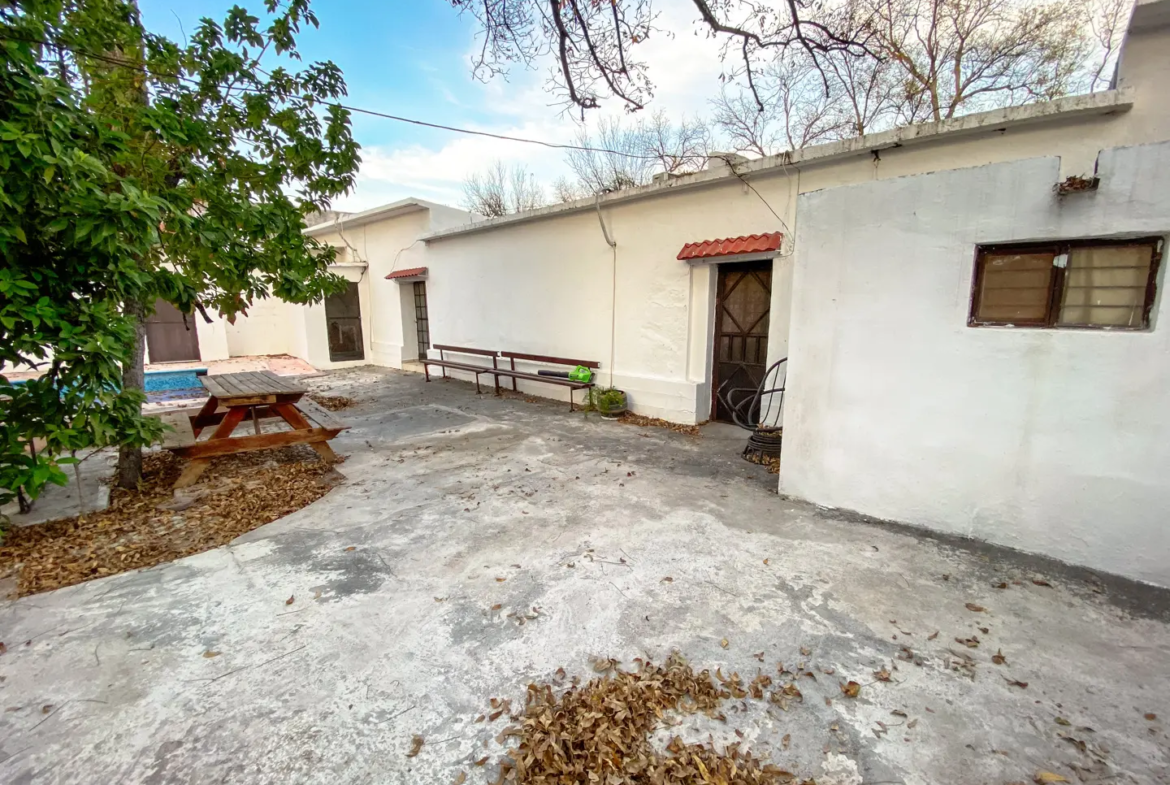 Venta Quinta Casa Habitación y Alberca en Lamadrid