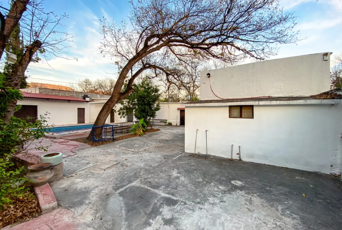 Venta Quinta Casa Habitación y Alberca en Lamadrid