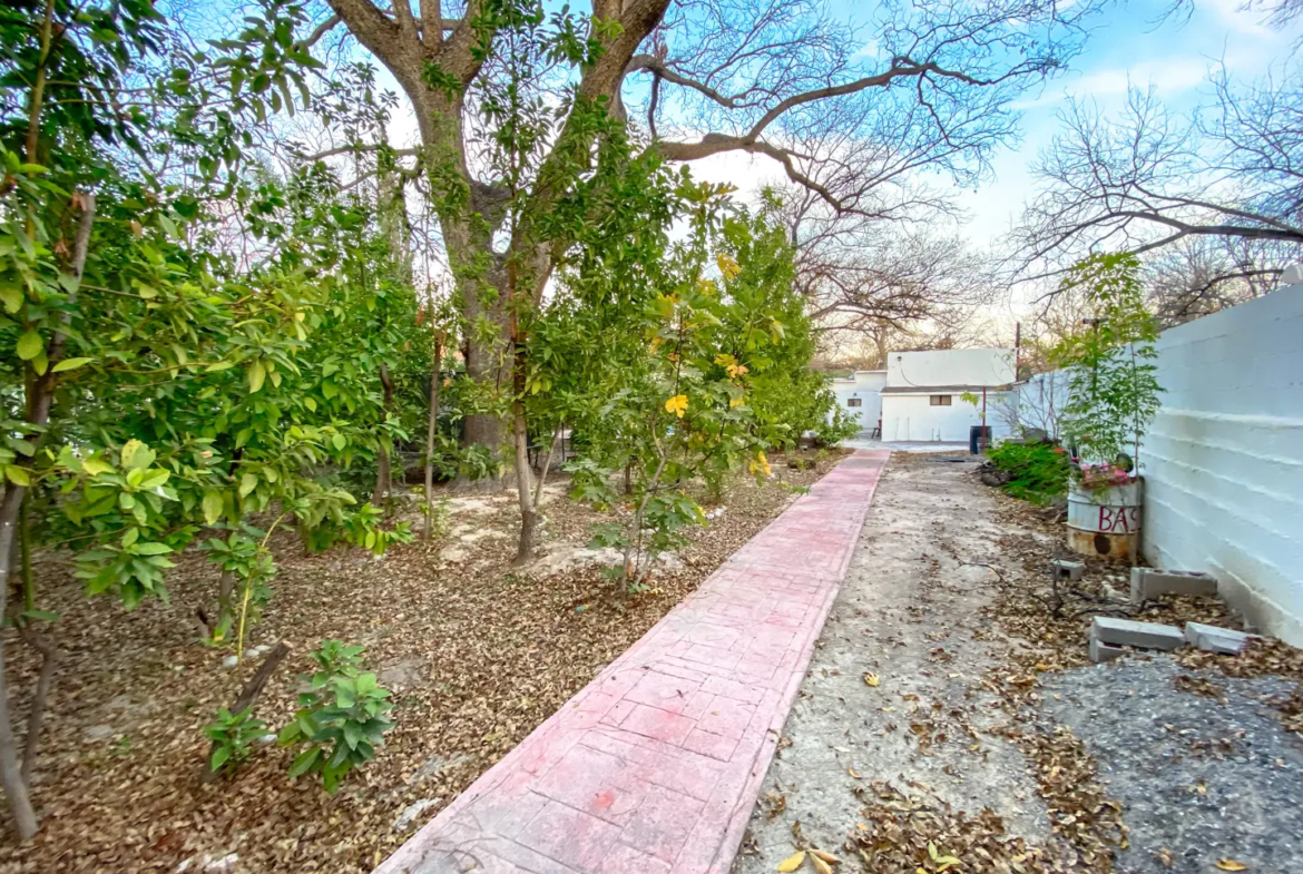 Venta Quinta Casa Habitación y Alberca en Lamadrid
