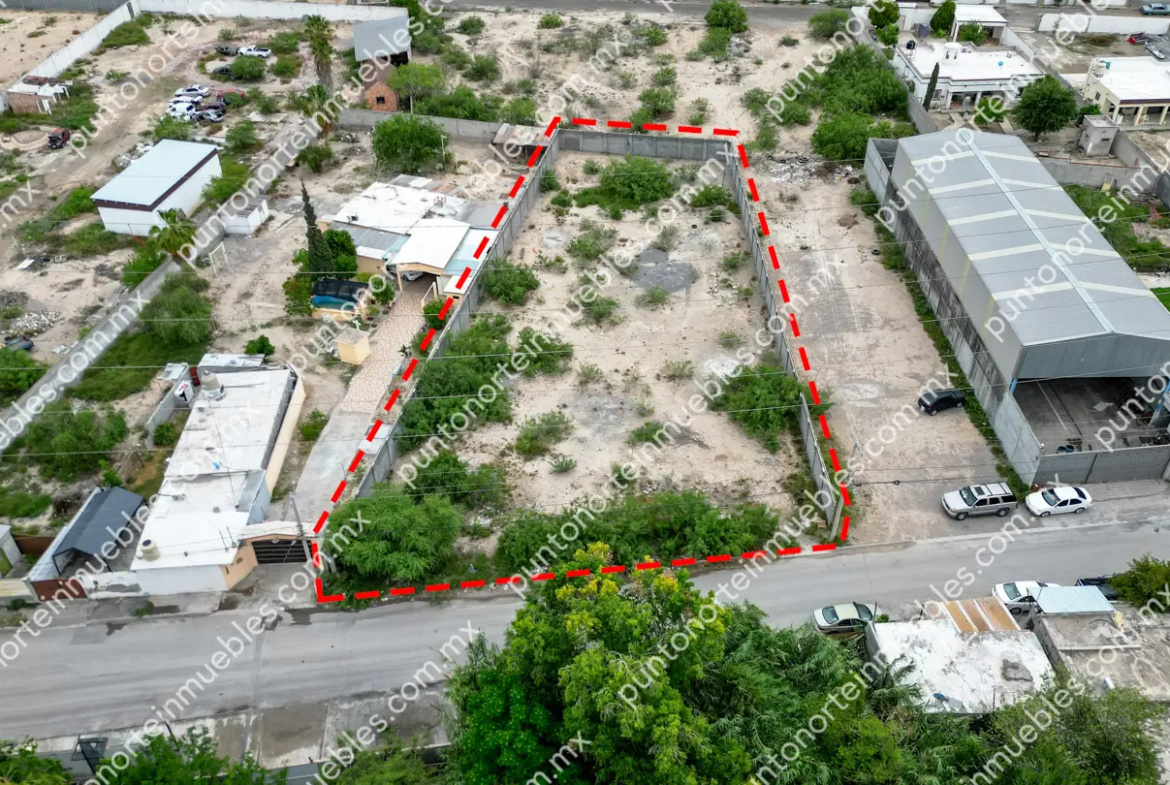 Venta Terreno urbano de 1,775m2 Bardeado sobre Calle Álamo, a unas cuadras Av Montessori