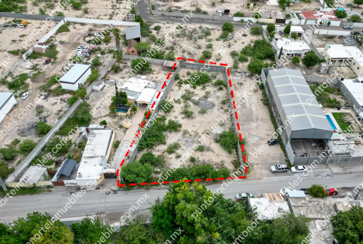 Venta Terreno urbano de 1,775m2 Bardeado sobre Calle Álamo, a unas cuadras Av Montessori