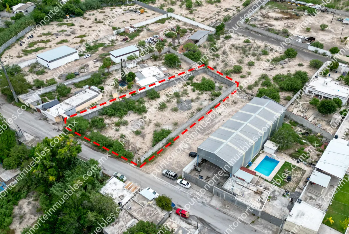 Venta Terreno urbano de 1,775m2 Bardeado sobre Calle Álamo, a unas cuadras Av Montessori