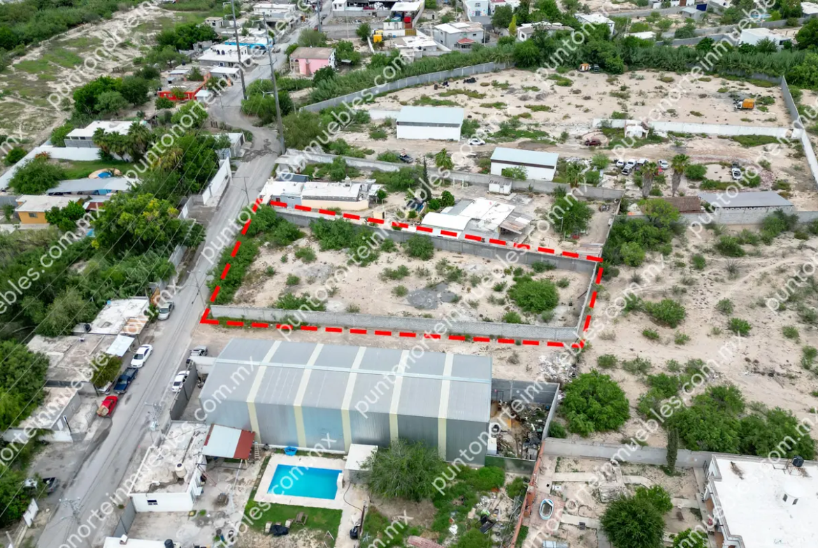Venta Terreno urbano de 1,775m2 Bardeado sobre Calle Álamo, a unas cuadras Av Montessori