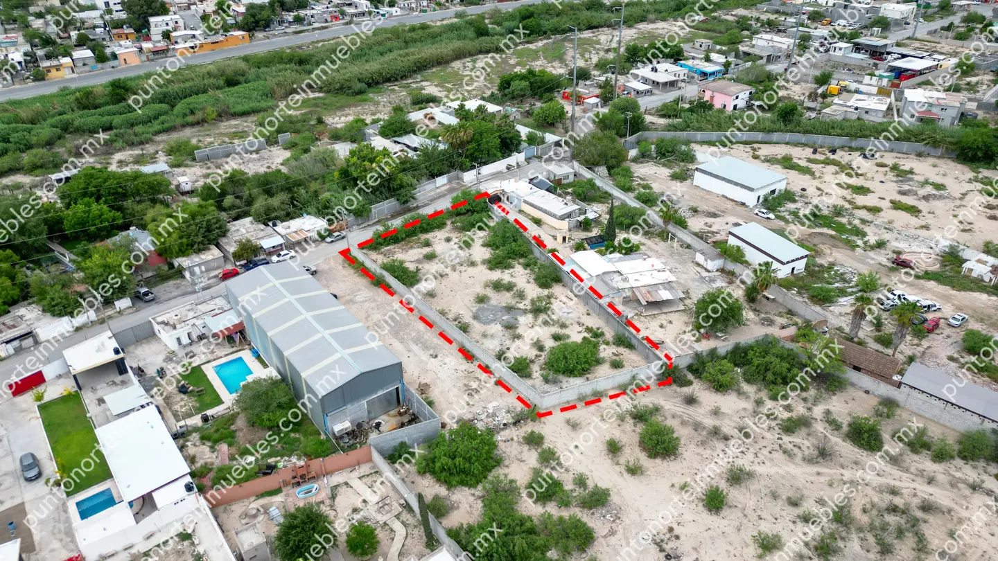 Terreno 1,775m2 Col 5 de Abril 10 Venta Terreno urbano de 1,775m2 Bardeado sobre Calle Álamo, a unas cuadras Av Montessori