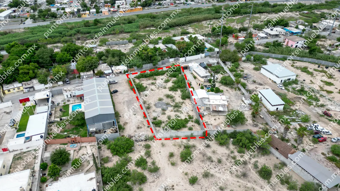 Terreno 1,775m2 Col 5 de Abril 11 Venta Terreno urbano de 1,775m2 Bardeado sobre Calle Álamo, a unas cuadras Av Montessori