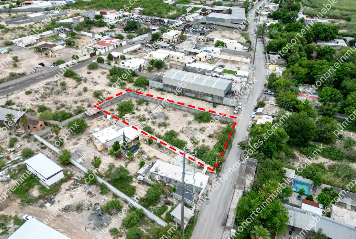 Venta Terreno urbano de 1,775m2 Bardeado sobre Calle Álamo, a unas cuadras Av Montessori