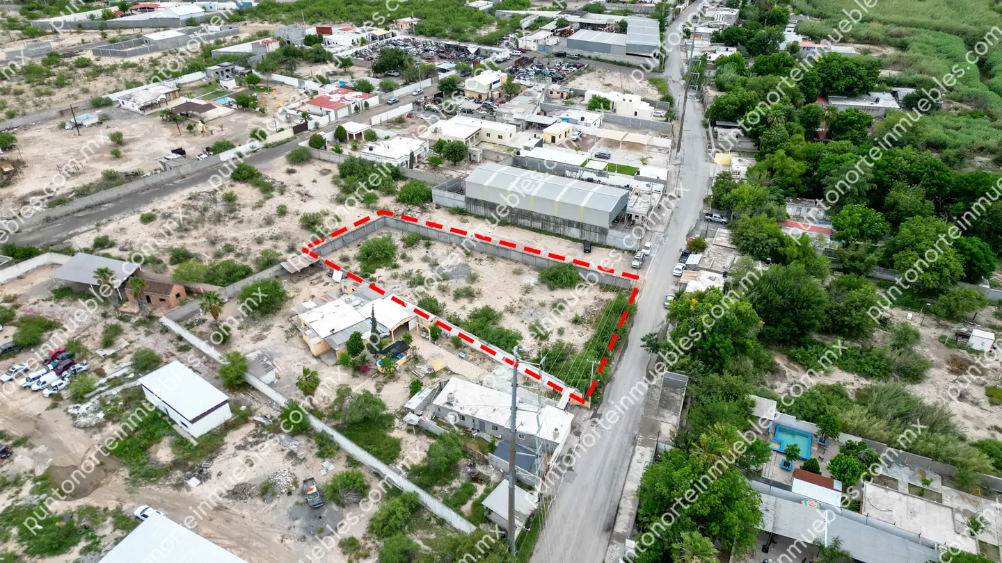 Terreno 1,775m2 Col 5 de Abril 16 Venta Terreno urbano de 1,775m2 Bardeado sobre Calle Álamo, a unas cuadras Av Montessori